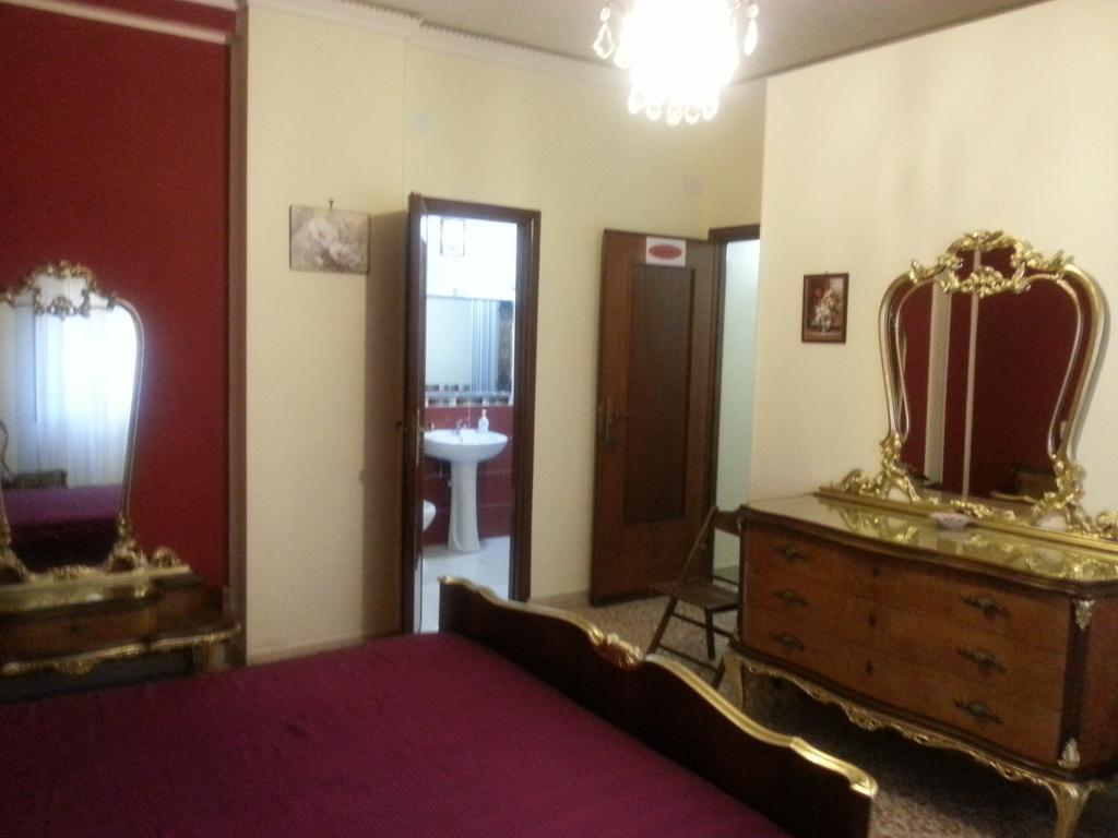 B&B Intrabartolo Trapani Ruang foto