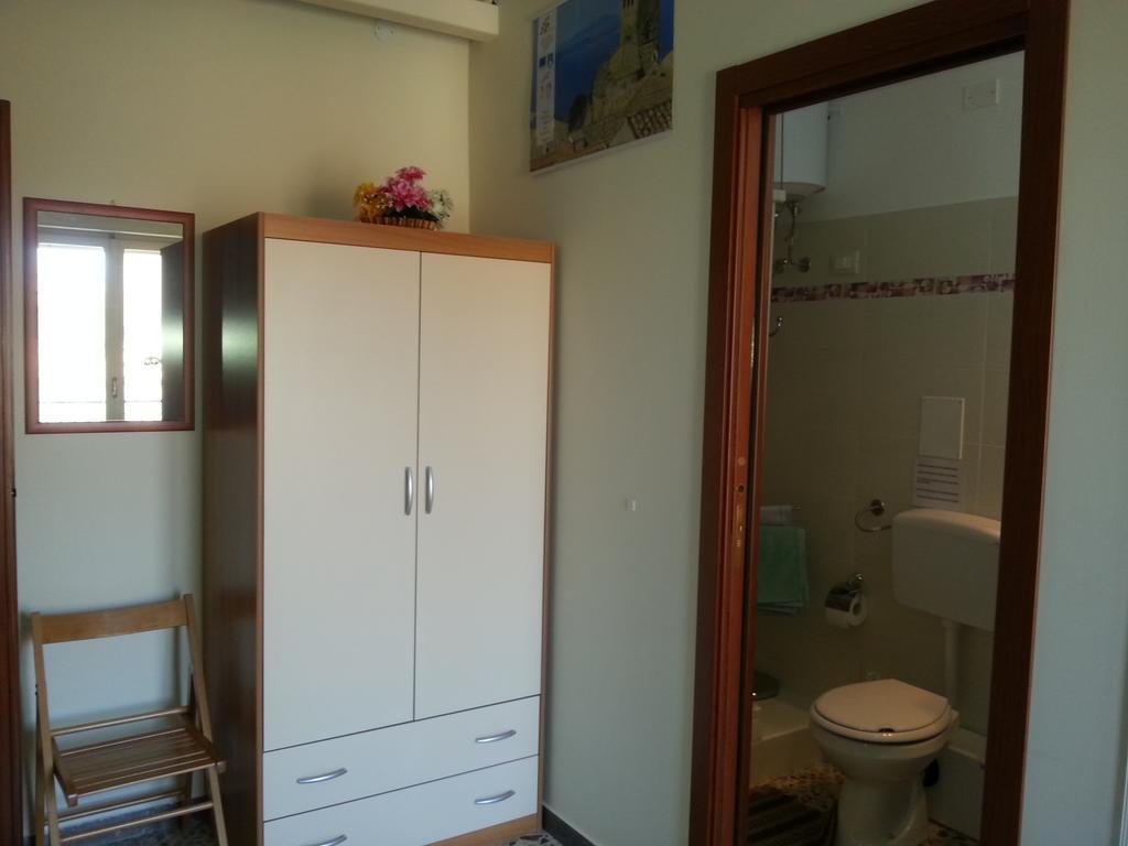 B&B Intrabartolo Trapani Ruang foto