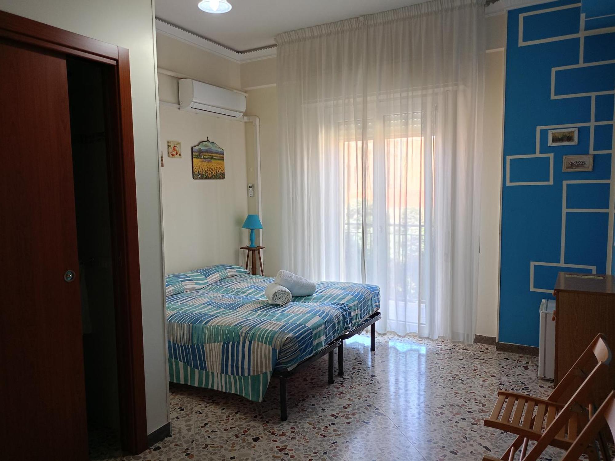 B&B Intrabartolo Trapani Bagian luar foto
