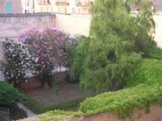 B&B Intrabartolo Trapani Bagian luar foto