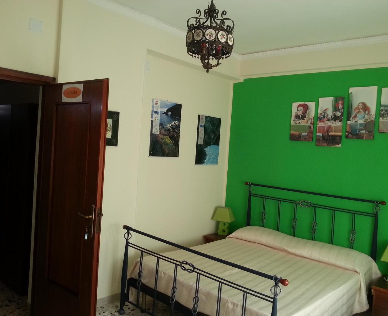 B&B Intrabartolo Trapani Bagian luar foto